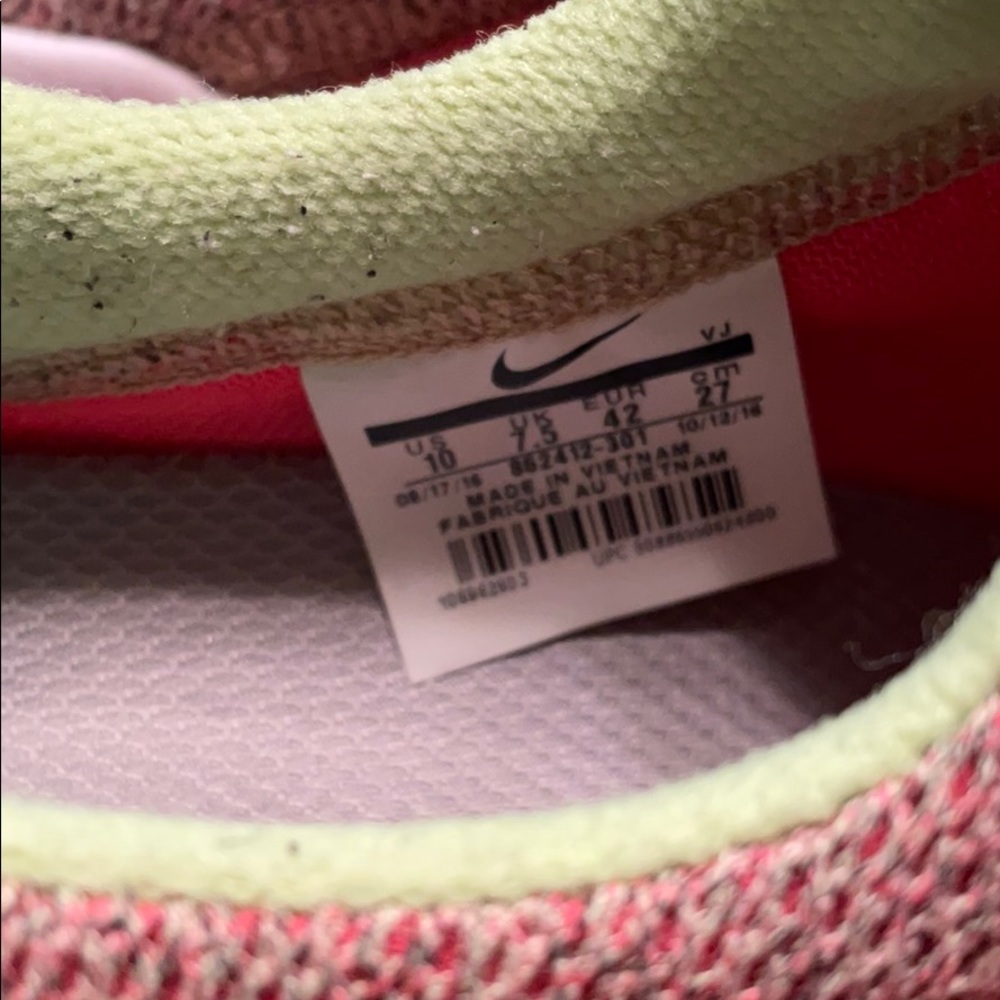 Nike woman’s Sock Dart sneakers - Picture 7 of 7